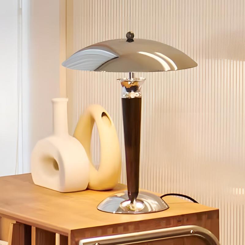 VintageChic | Tischlampe aus chromiertem Metall mit Pilzschirm und 3-stufigem Holzdimmer