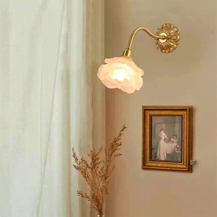 FlowerMagic | Vintage Kupfer Blumenblatt Glas Wandleuchte
