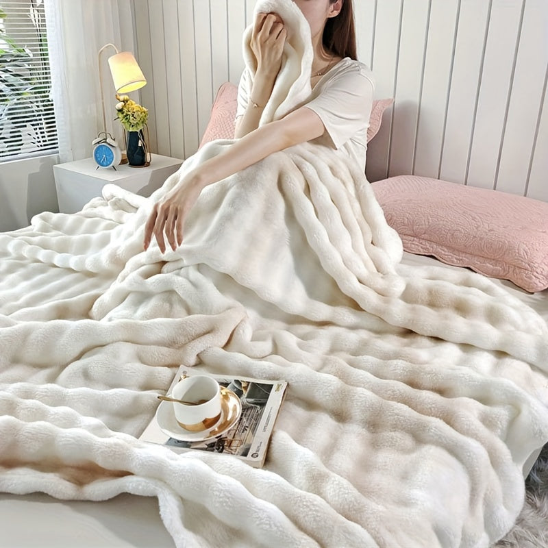 MilkSoft | Luxuriöse Kuscheldecke mit warmer Plüschtextur