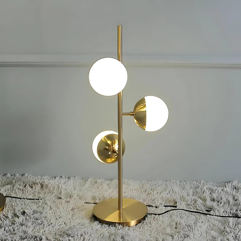 LumiTree | Stilvolle LED-Tischlampe und Stehlampe in Gold mit modernen Glaskugeln