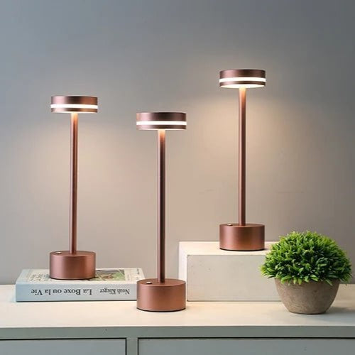 Theia | Elegante Tischleuchte mit einzigartigem Design
