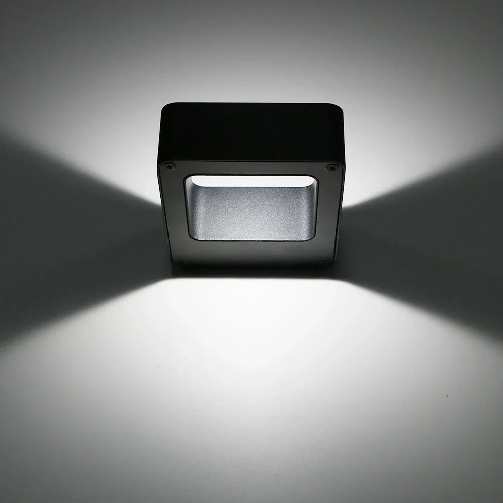 FlareLight | Wasserdichte LED-Außenleuchte mit Sensor