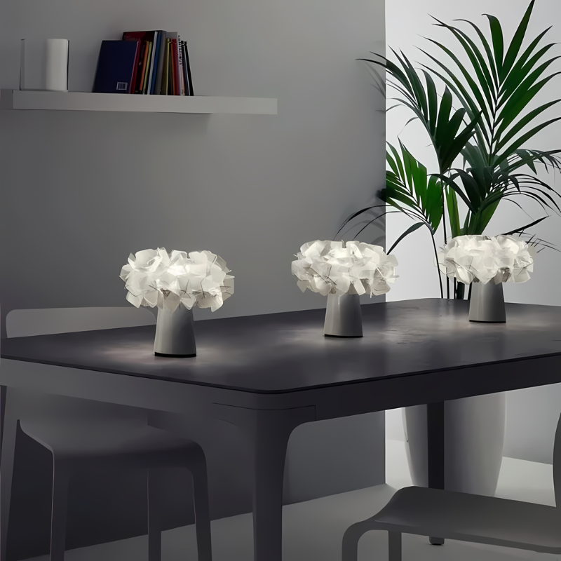SweetTree | Minimalistische LED Tischlampe für modernen Stil