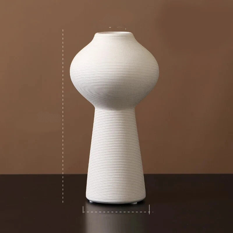 EleganzVase | Handgefertigte Keramische Vase für Zuhause