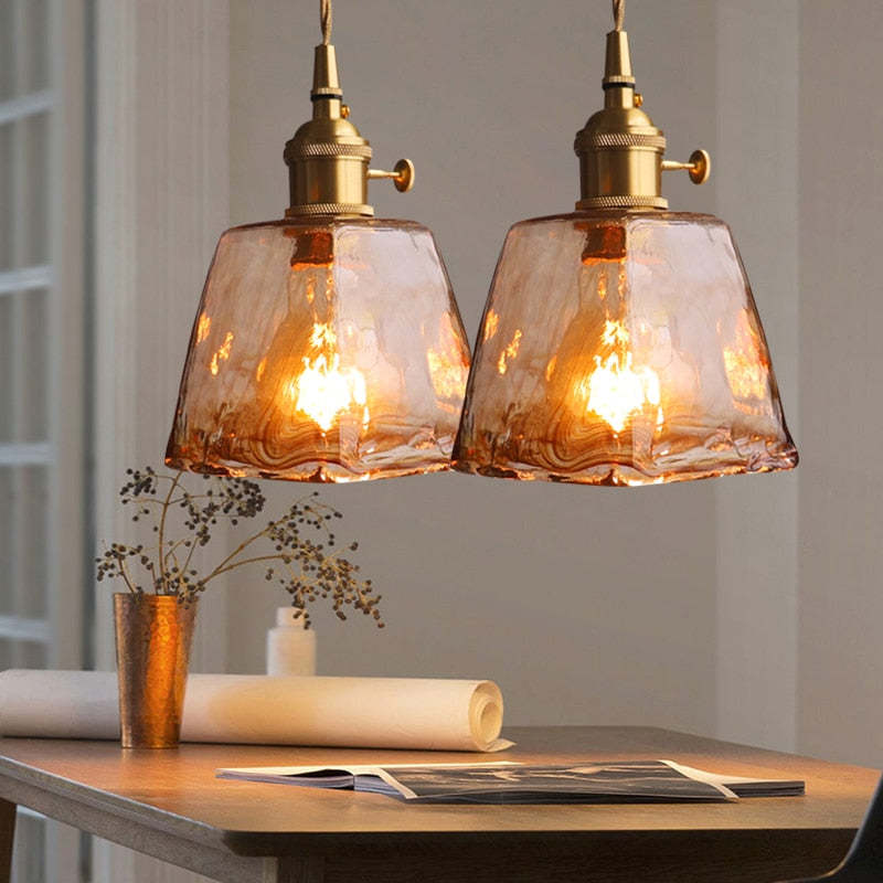 RetroGlow | Elegante LED-Pendelleuchte aus Gold
