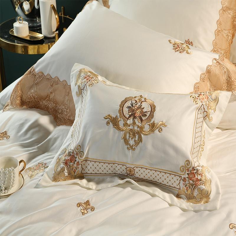 MajesticGold | Königliche Bestickte Bettwäsche Set mit Spitze