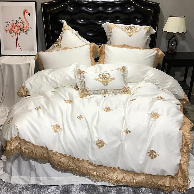MajesticGold | Königliche Bestickte Bettwäsche Set mit Spitze