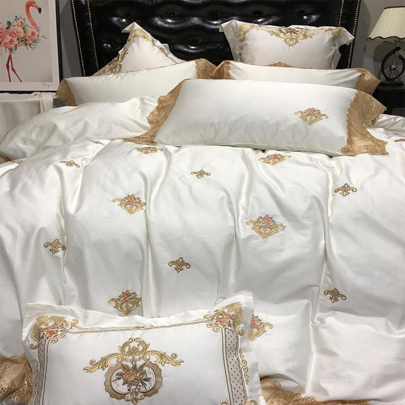 MajesticGold | Königliche Bestickte Bettwäsche Set mit Spitze