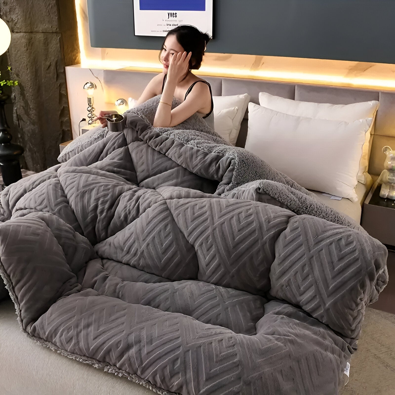 LuxusTraum | Hochwertige Ganzjahres Bettdecke mit Plüsch-Feeling