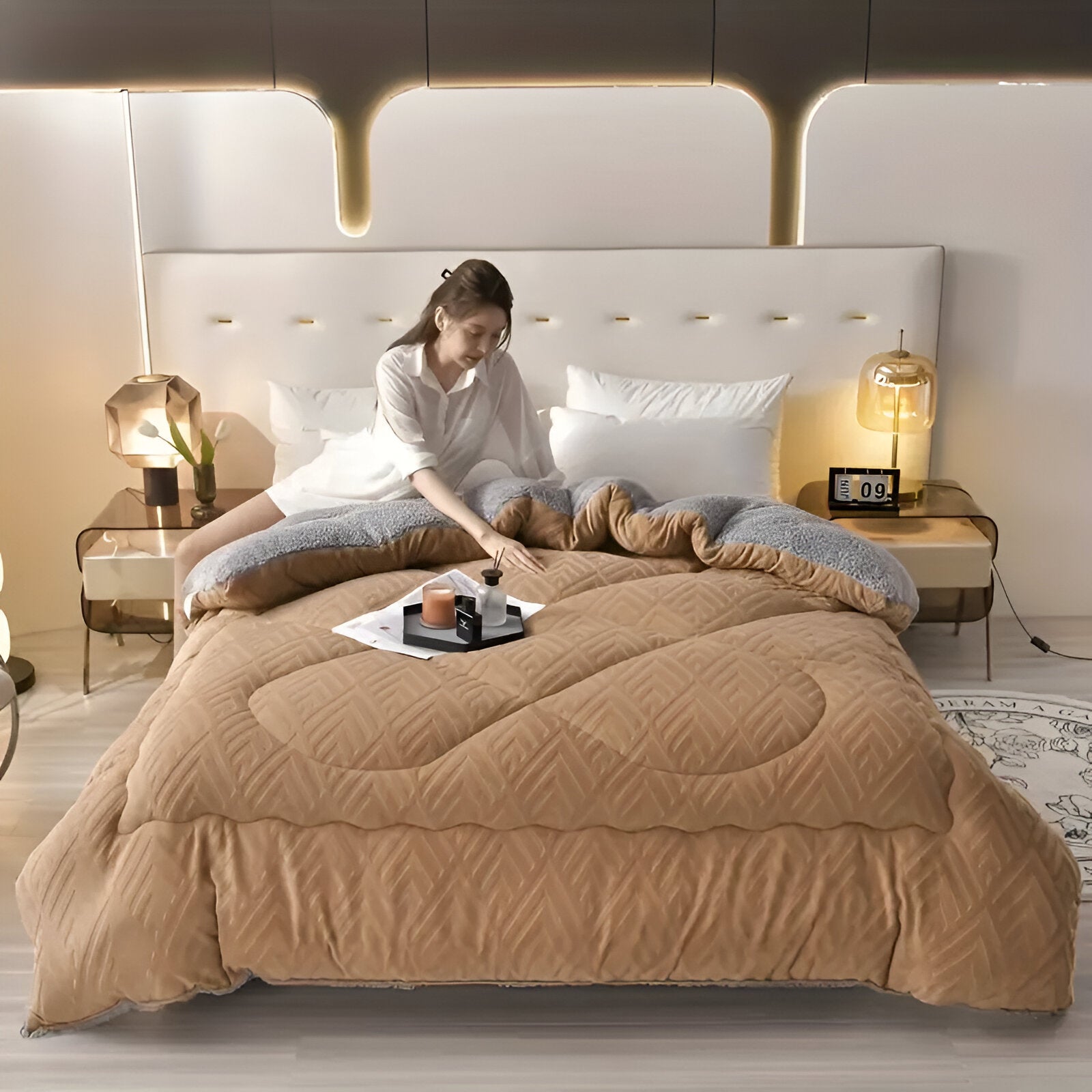 LuxusTraum | Hochwertige Ganzjahres Bettdecke mit Plüsch-Feeling
