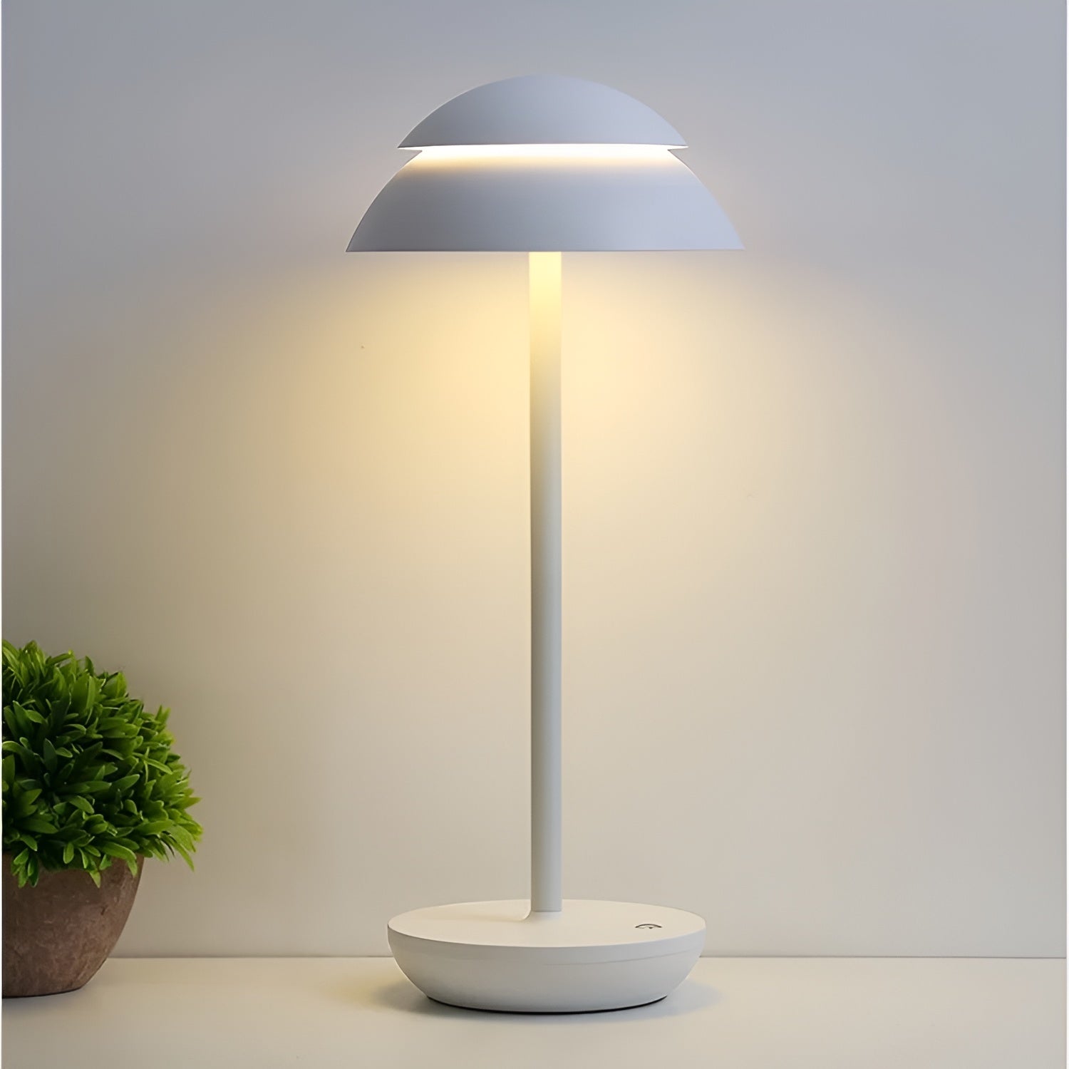 LumiShade | Dimmbare Kabellose LED-Tischlampe