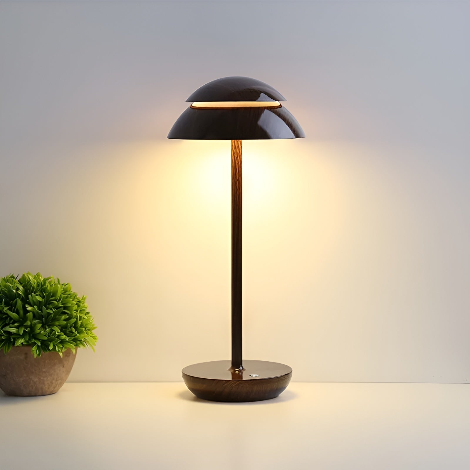 LumiShade | Dimmbare Kabellose LED-Tischlampe