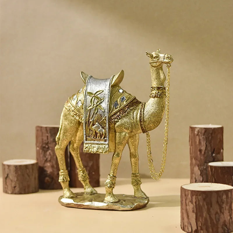 CamelMagic | Elegante goldene Kamelskulptur