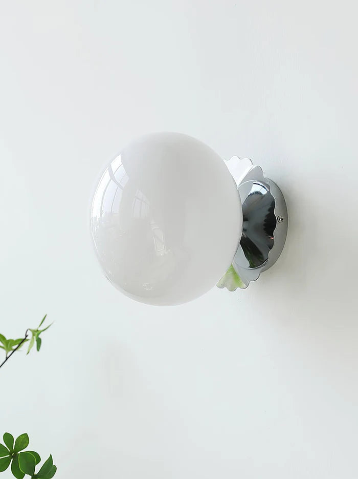 Marshmallow Lampe | Elegante Wandlampe aus Glas und Metall