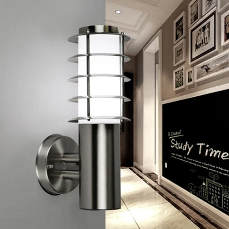 StainlessLamp | Moderne Wandleuchte aus Edelstahl für den Außenbereich