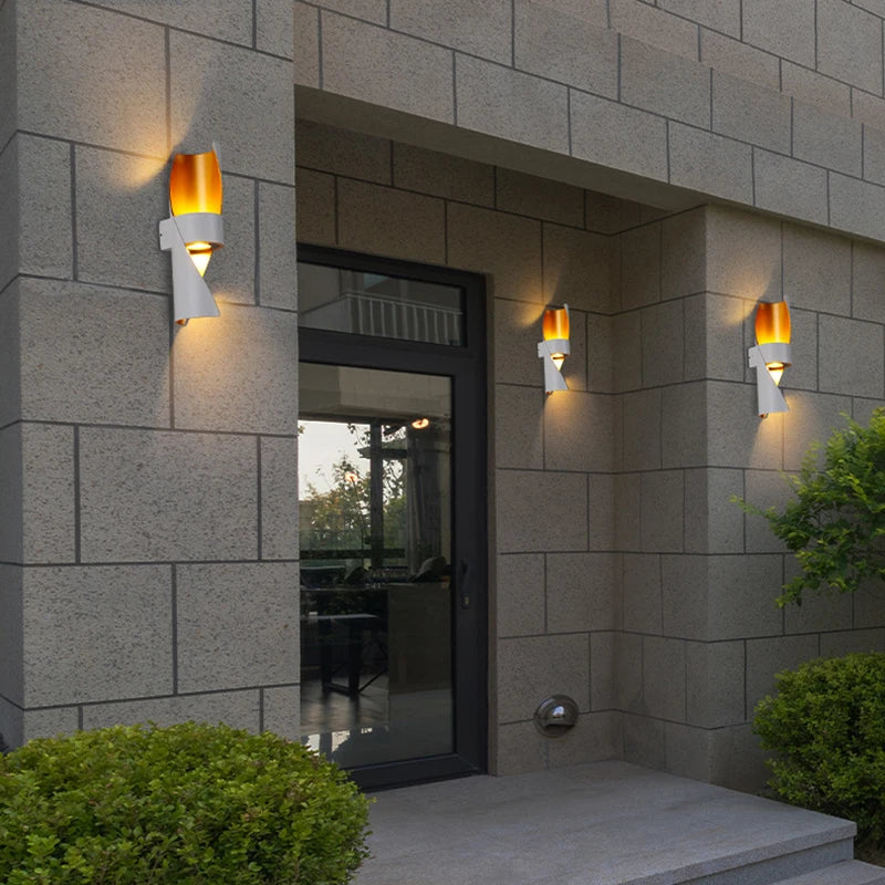 LumiNova | Moderne LED Außenwandleuchte mit energieeffizienter Technologie