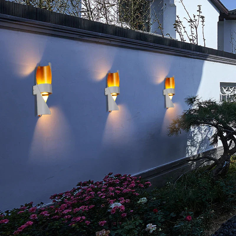 LumiNova | Moderne LED Außenwandleuchte mit energieeffizienter Technologie