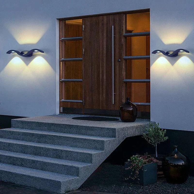 LumiWave | Elegante LED Wandleuchte für stilvolle Außenbereiche