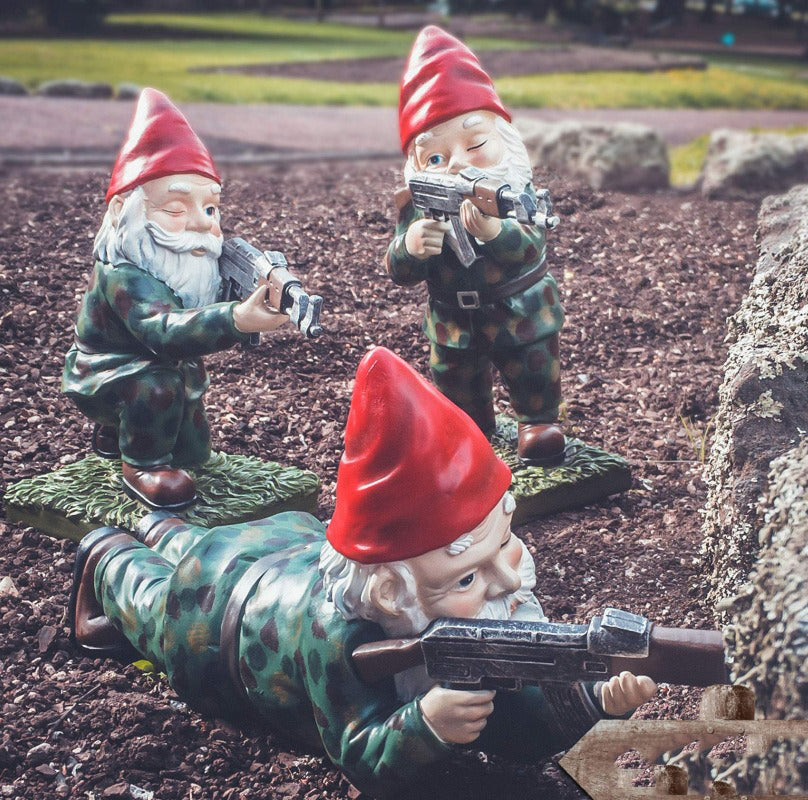 MilitaryGnome | Militärischer Gartenzwerg in Tarnuniform