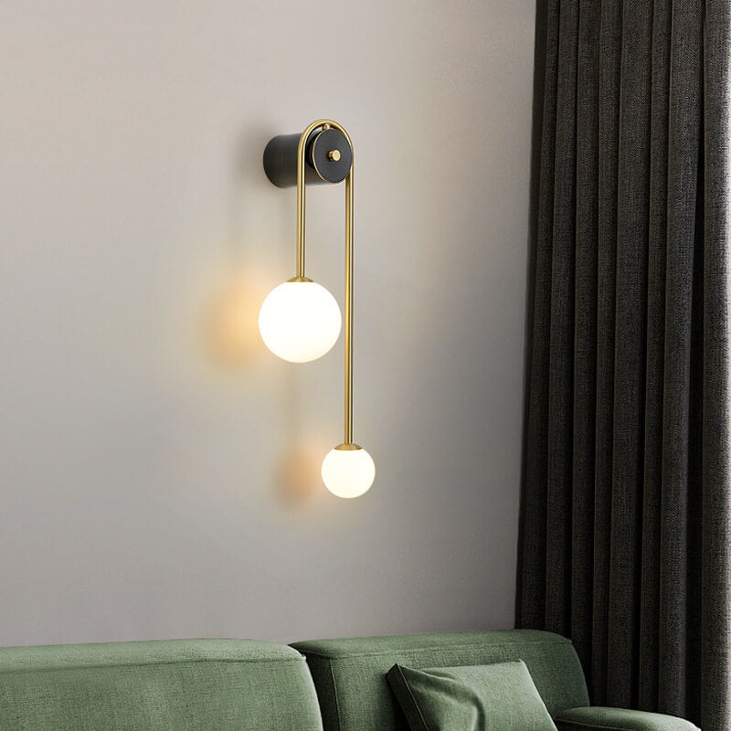 GlowLight | Elegante Wandleuchte mit 2 Glasschirmen für eine gemütliche Atmosphäre