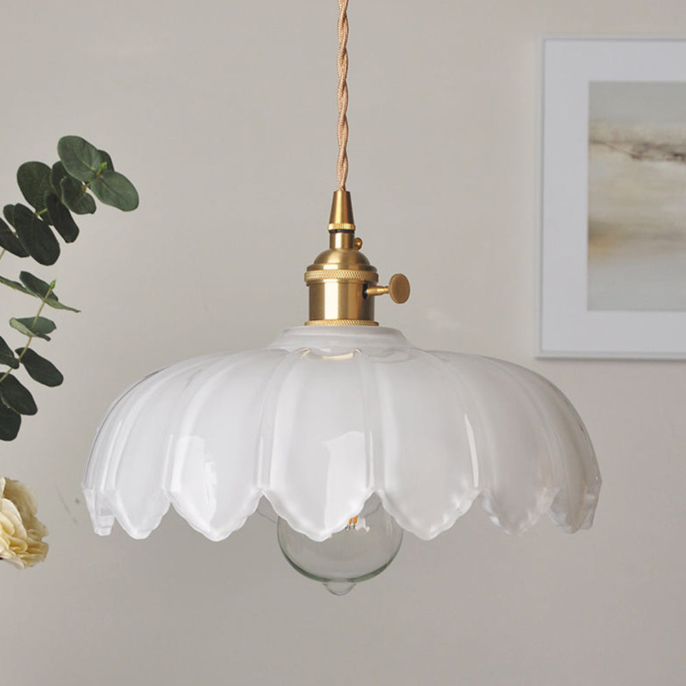 VintageBlume | Luxuriöse Pendelleuchte mit floralem Glasschirm