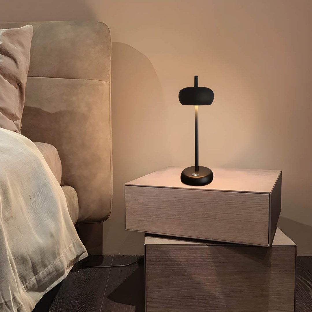 LuciNova | Elegante Tischlampe im modernen Design