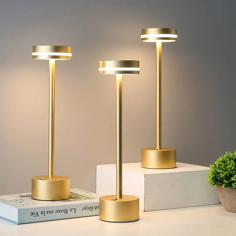 Theia | Elegante Tischleuchte mit einzigartigem Design