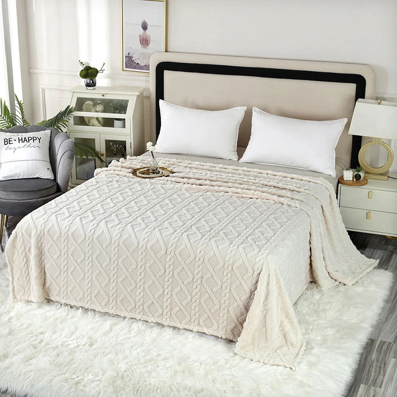 CaroSleep | Kuscheldecke mit elegantem Flechtmuster