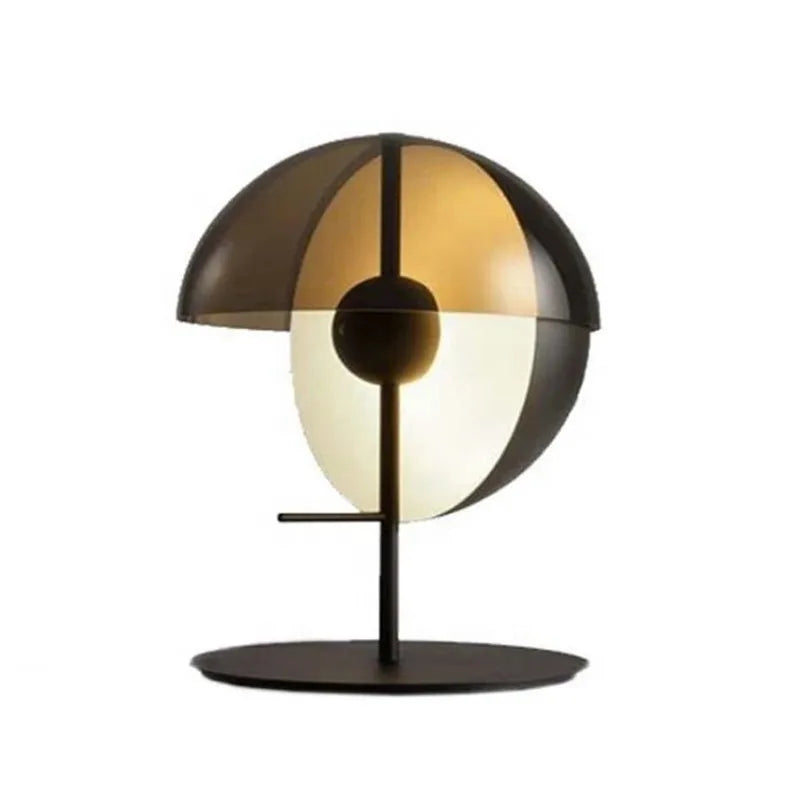 LuxeLicht | Postmoderne Tischlampe aus Glas und Metall