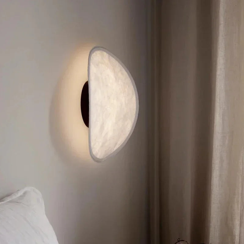 SilkLamp | Moderne, minimalistische Wandleuchte aus Seide
