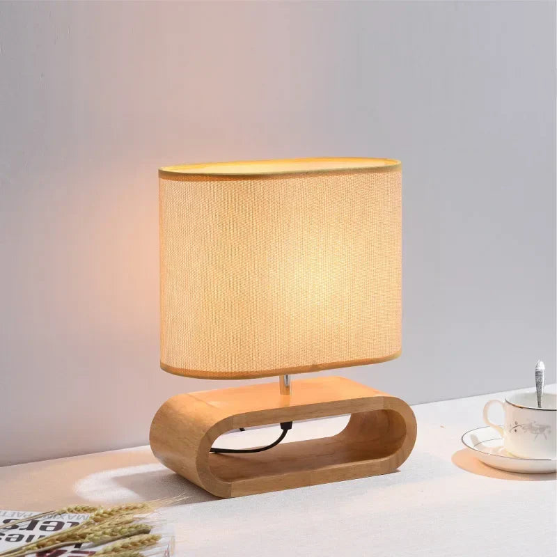 ZenLicht | Stilvolle LED Bürolampe aus Holz und Textil