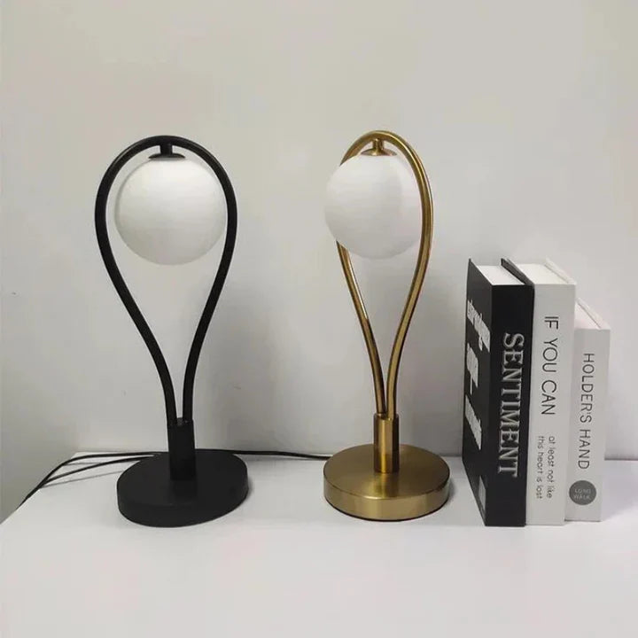 NightGlow | Minimalistische Tischlampe aus Metall
