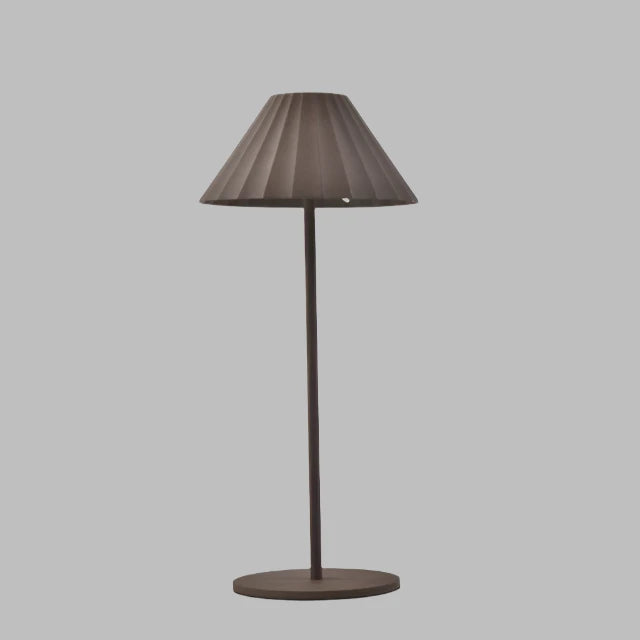 EleganceLumina | Elegante geriffelte Tischlampe