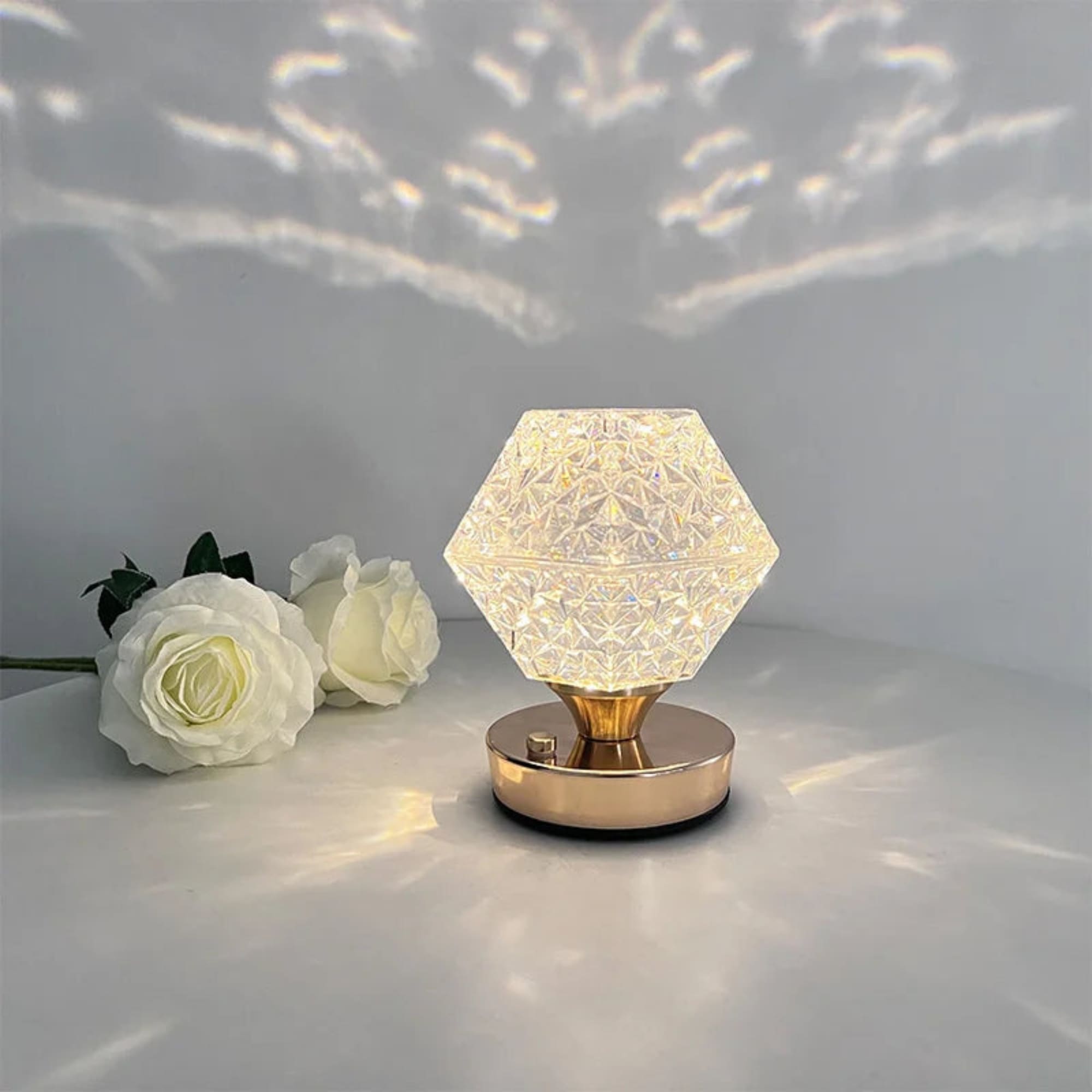 StellarGlanz LED Tischlampe | Magischer Sternenhimmel Effekt | xLumina