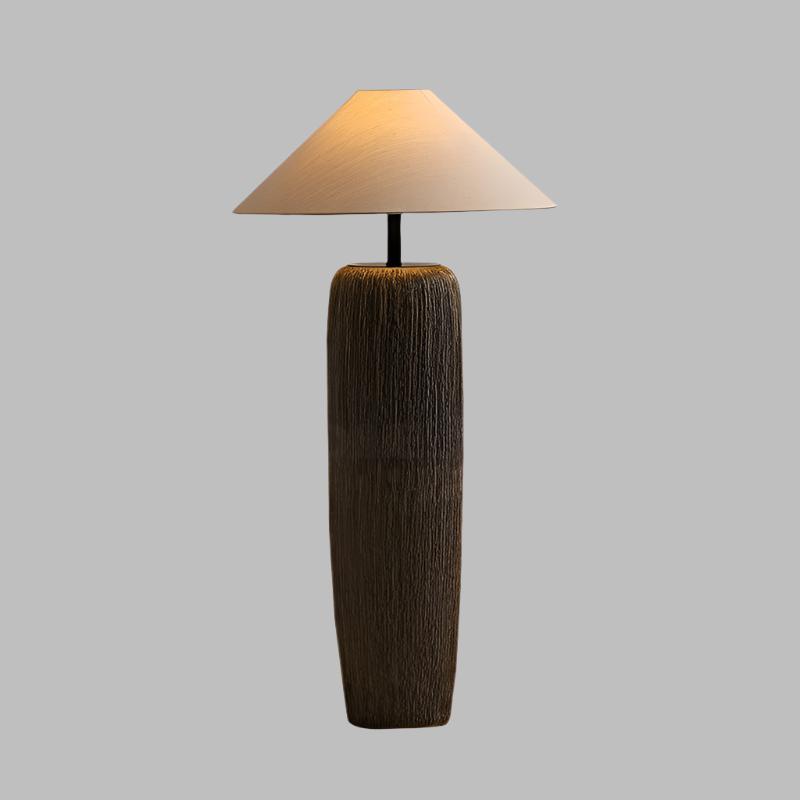 WoodLume | Elegante Stehlampe für rustikales Ambiente