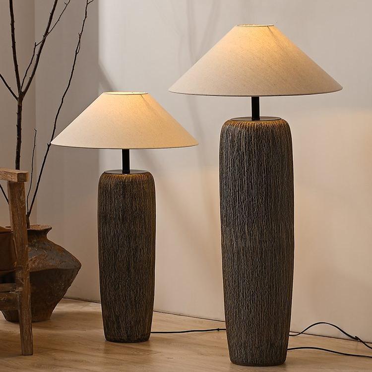 WoodLume | Elegante Stehlampe für rustikales Ambiente