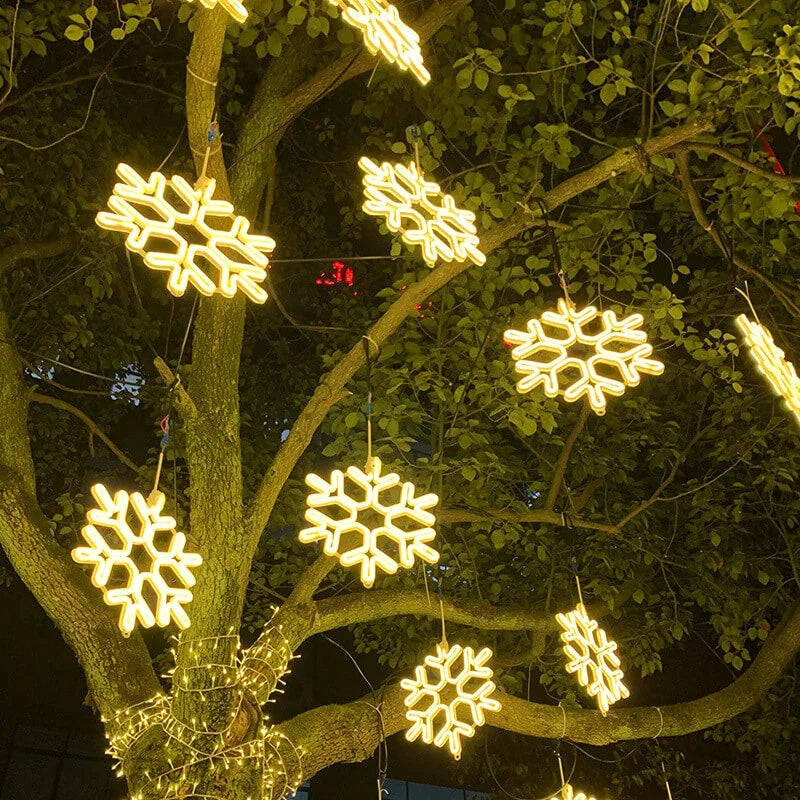 WinterWunder | Wasserdichtes LED Schneeflockenlicht für festliche Winterdekoration