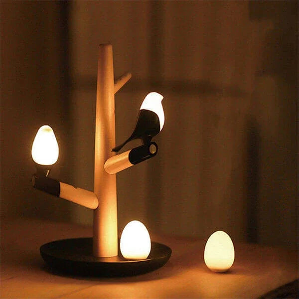 WoodLuxe | Holzvogel LED-Tischlampe mit Bewegungssensor