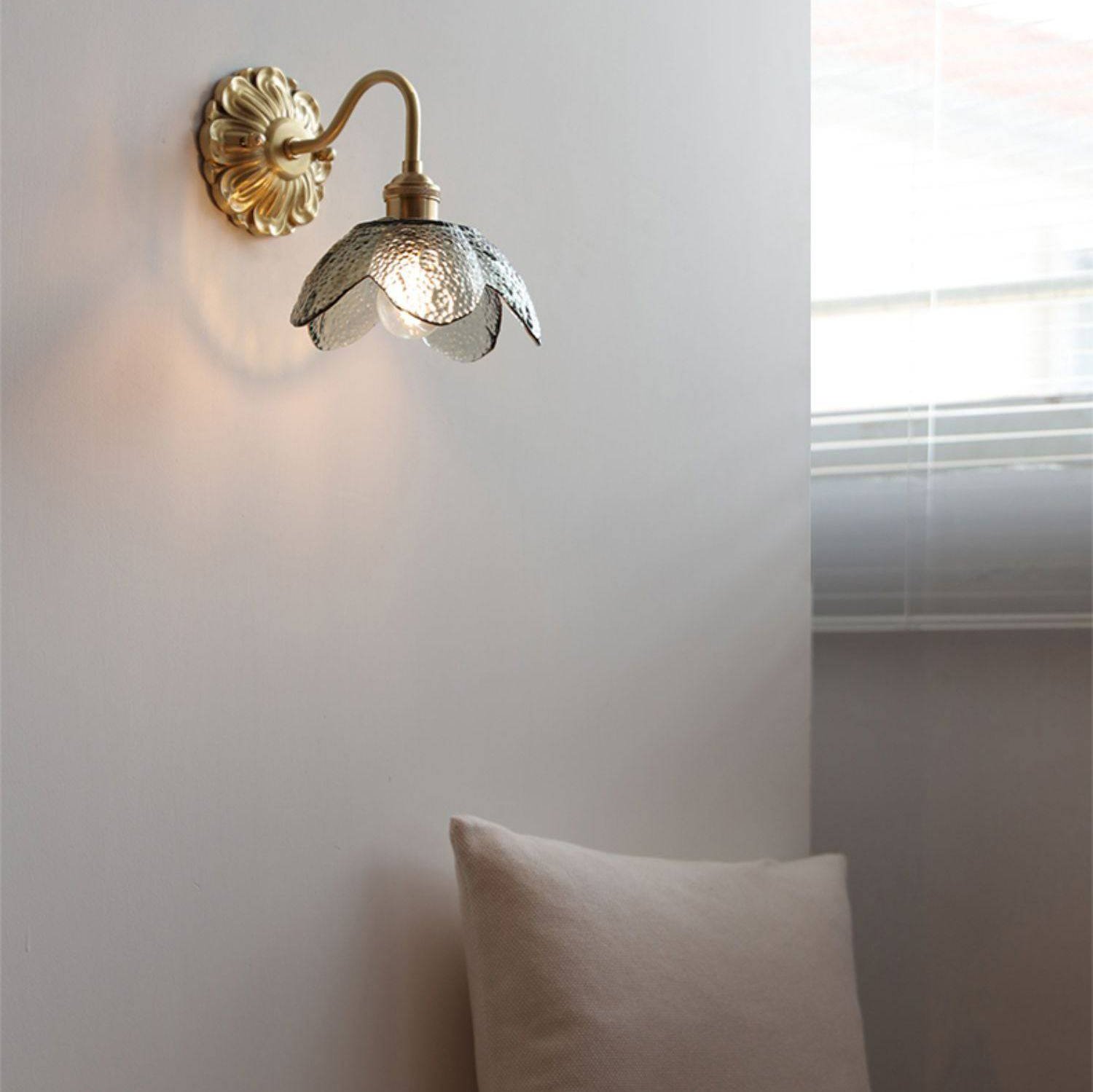 LumenWelle | Wandleuchte mit Schwanenhals aus Glas