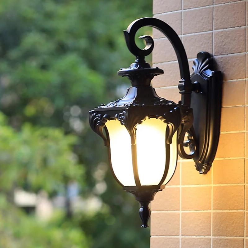 RetroLounge | Vintage-Außenlampe für stilvolle Terrassen