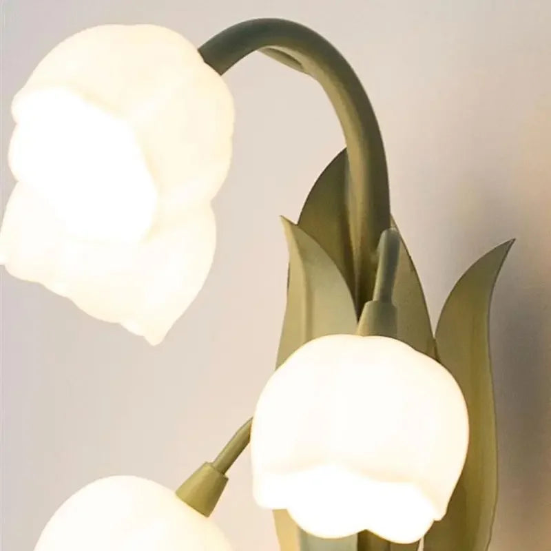 BloomPetal | Glockenblumen Tischlampe