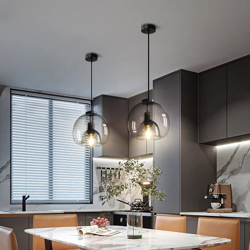 LuxuryLight | Elegante Pendelleuchte aus handgeblasenem Glas