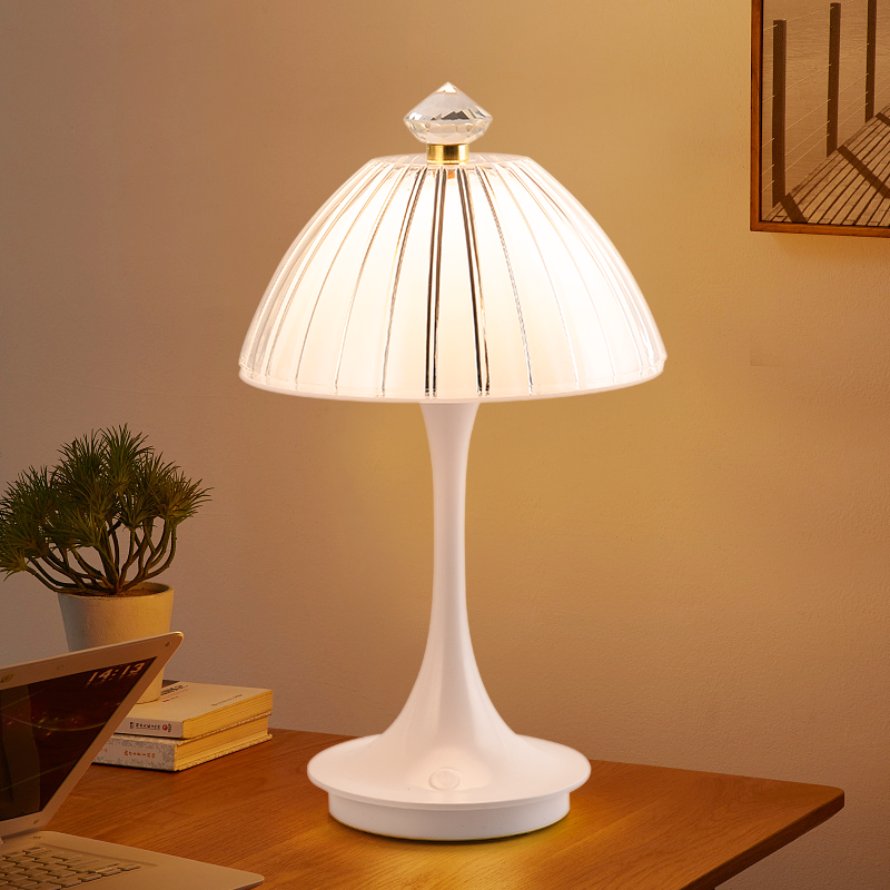LuxiBeam | Kabellose Kristall-Tischlampe mit Touch-Steuerung