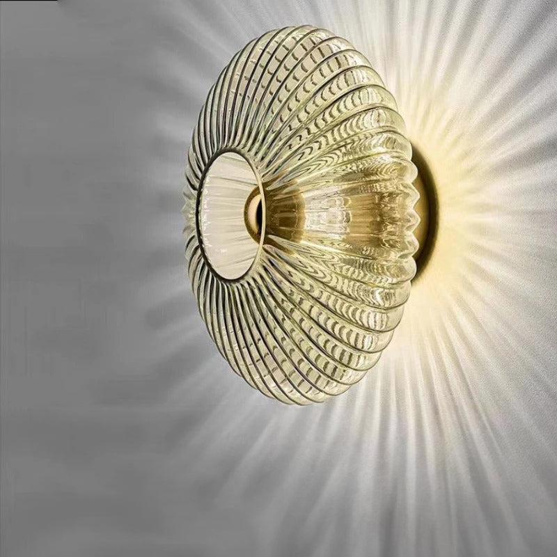 ShinyRental | Moderne Wandleuchte aus Glas