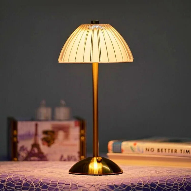 TischiGlow | Retro-inspirierte Kristall-Tischleuchte mit modernem Design
