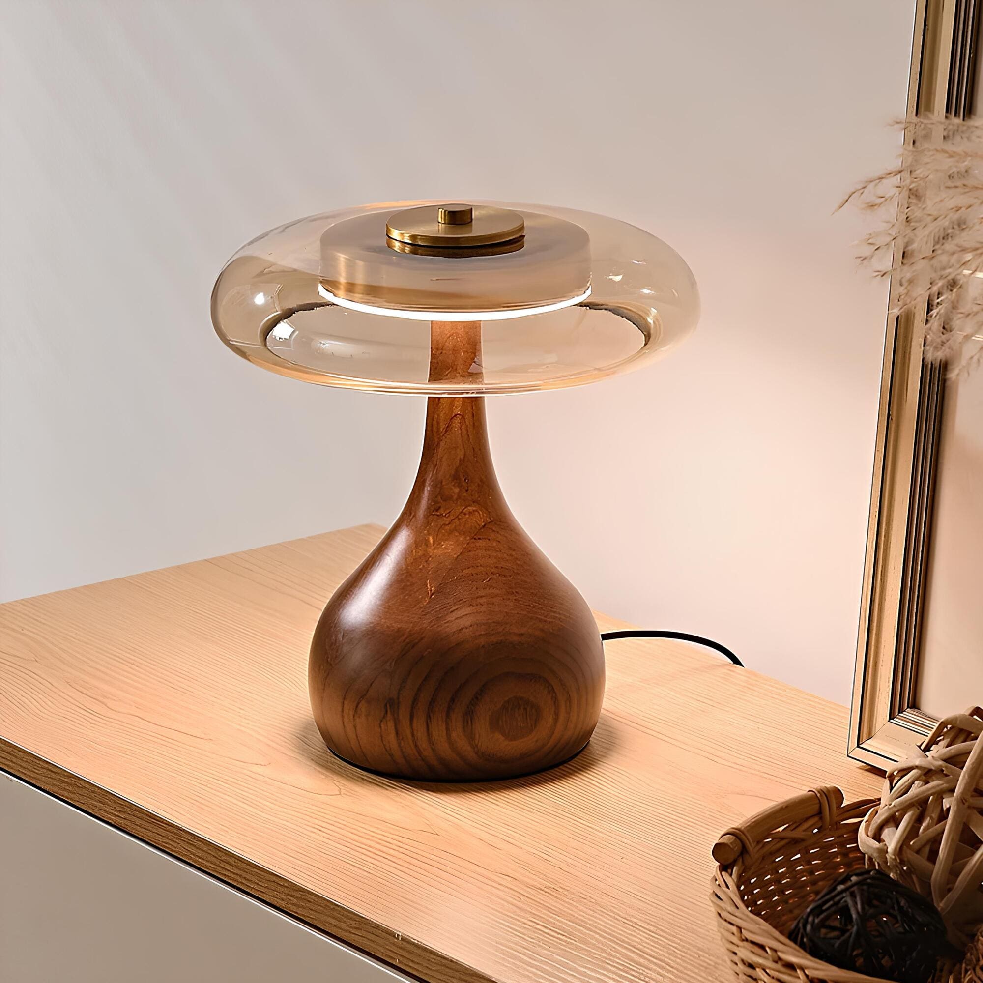 luxekupfer-moderne-tischlampe-kupfer-wohnzimmer-beleuchtung-modern-xlumina
