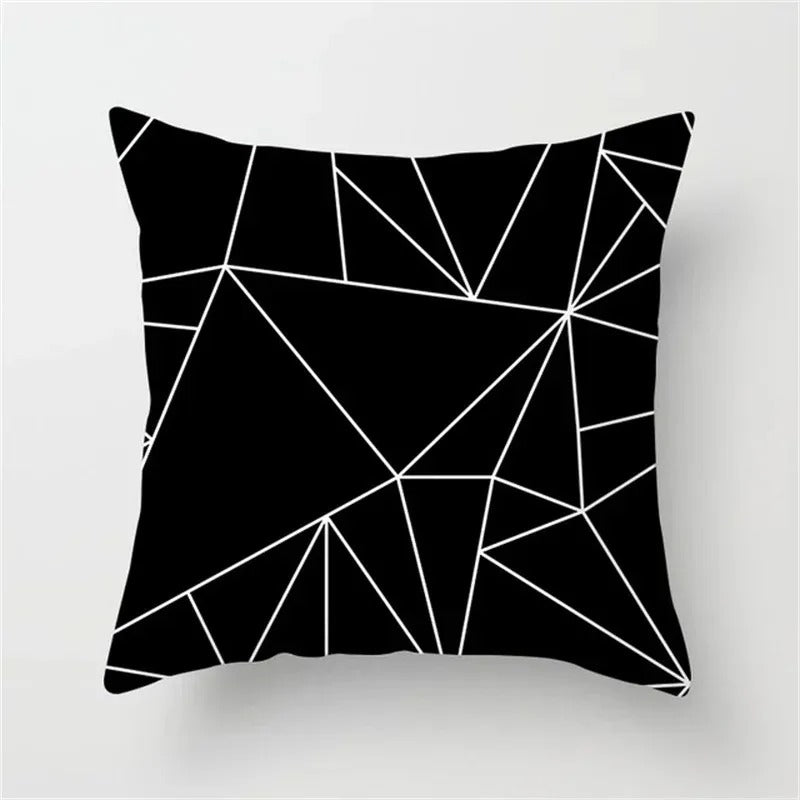 GeoCushion | Modernes Schwarz-Weiß Design für stilvolle Wohnräume