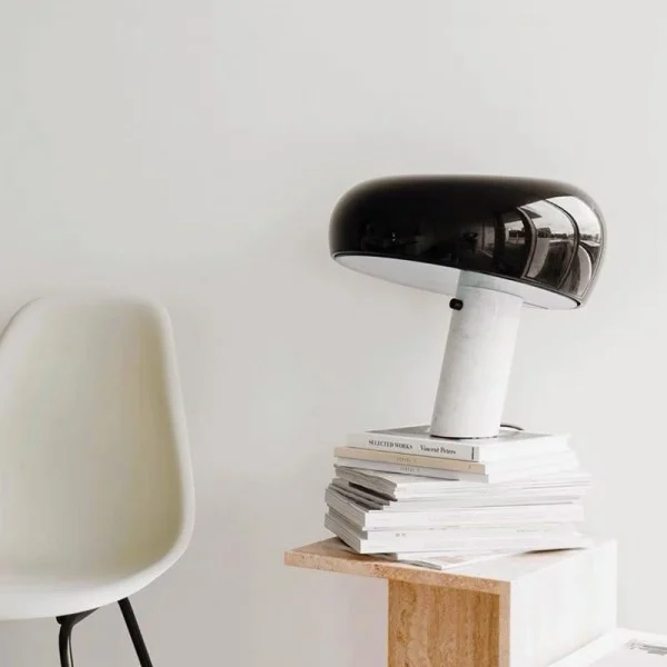 SnoopyLamp | Moderne Tischlampe aus Metall, Glas und Marmor