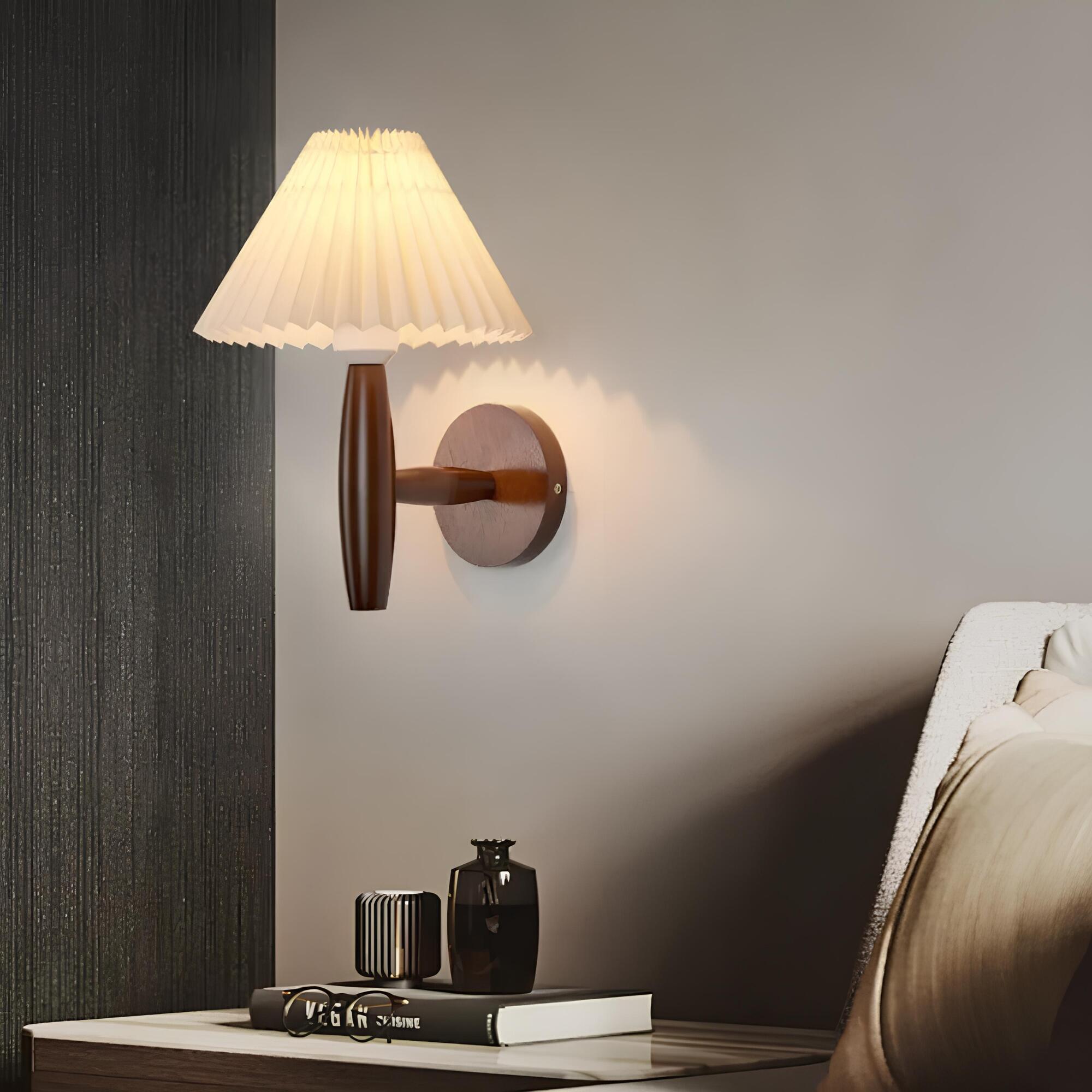 moderne-holz-Wandleuchte-naturholz-warmweiss-beleuchtung-modern-einfach-installation-xLumina