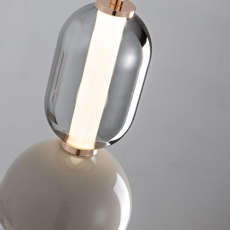 EisenLicht | Elegante Pendelleuchte aus Glas und Eisen für stilvolle Räume